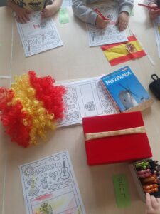 pomoce edukacyjne do nauki języka hiszpańskiego